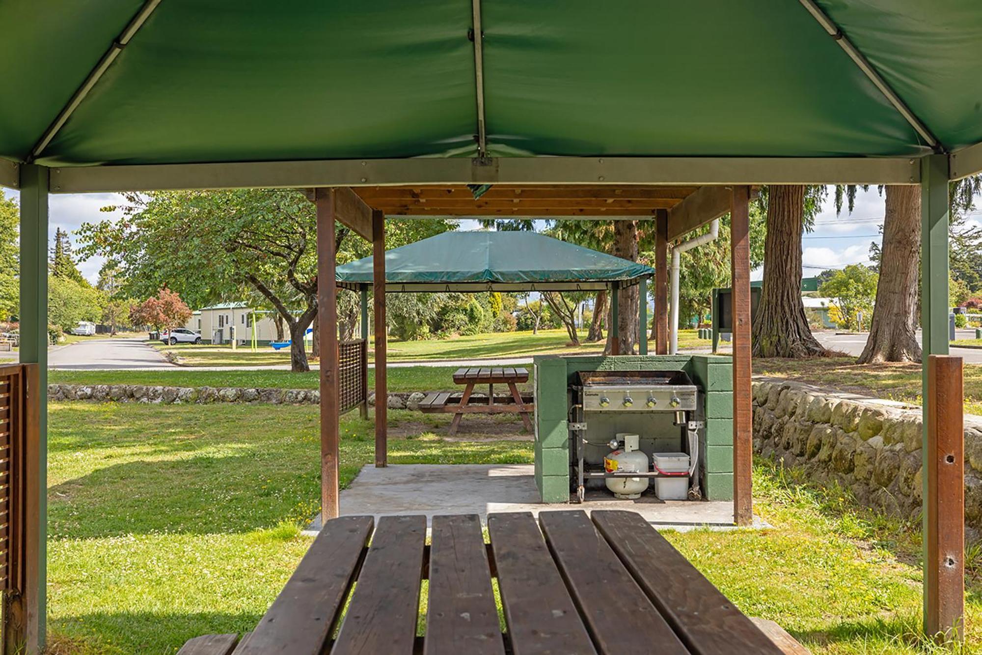 Mawley Holiday Park Masterton Exterior photo
